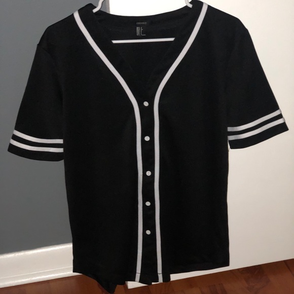 womens black baseball jersey